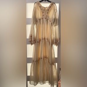 Gorgeous boho vintage dress for wedding, pictures, or to wear wherever!